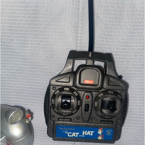 The “Cat In The Hat” remote car - Picture 2 of 6